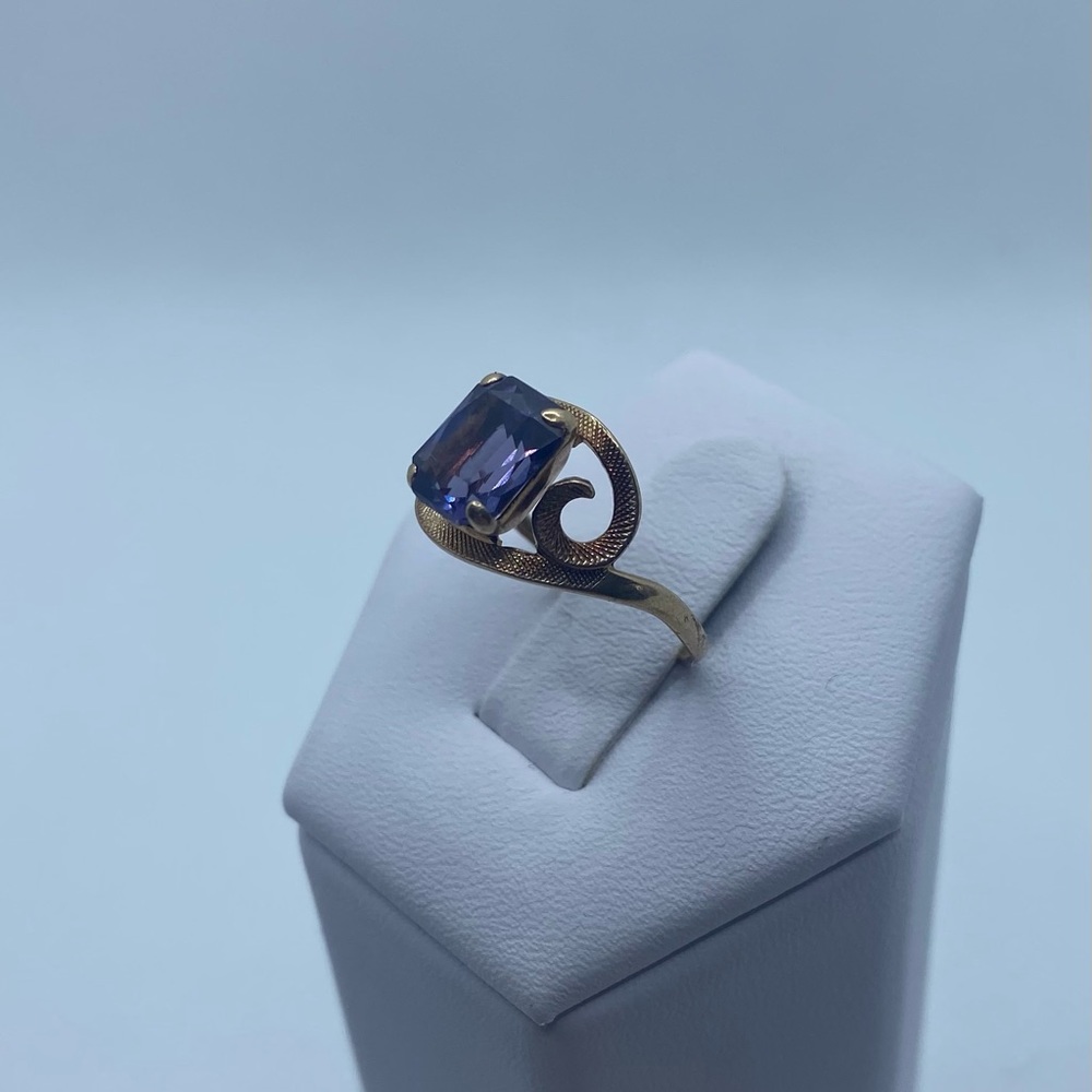 10k amethyst ring - Picture 4 of 12